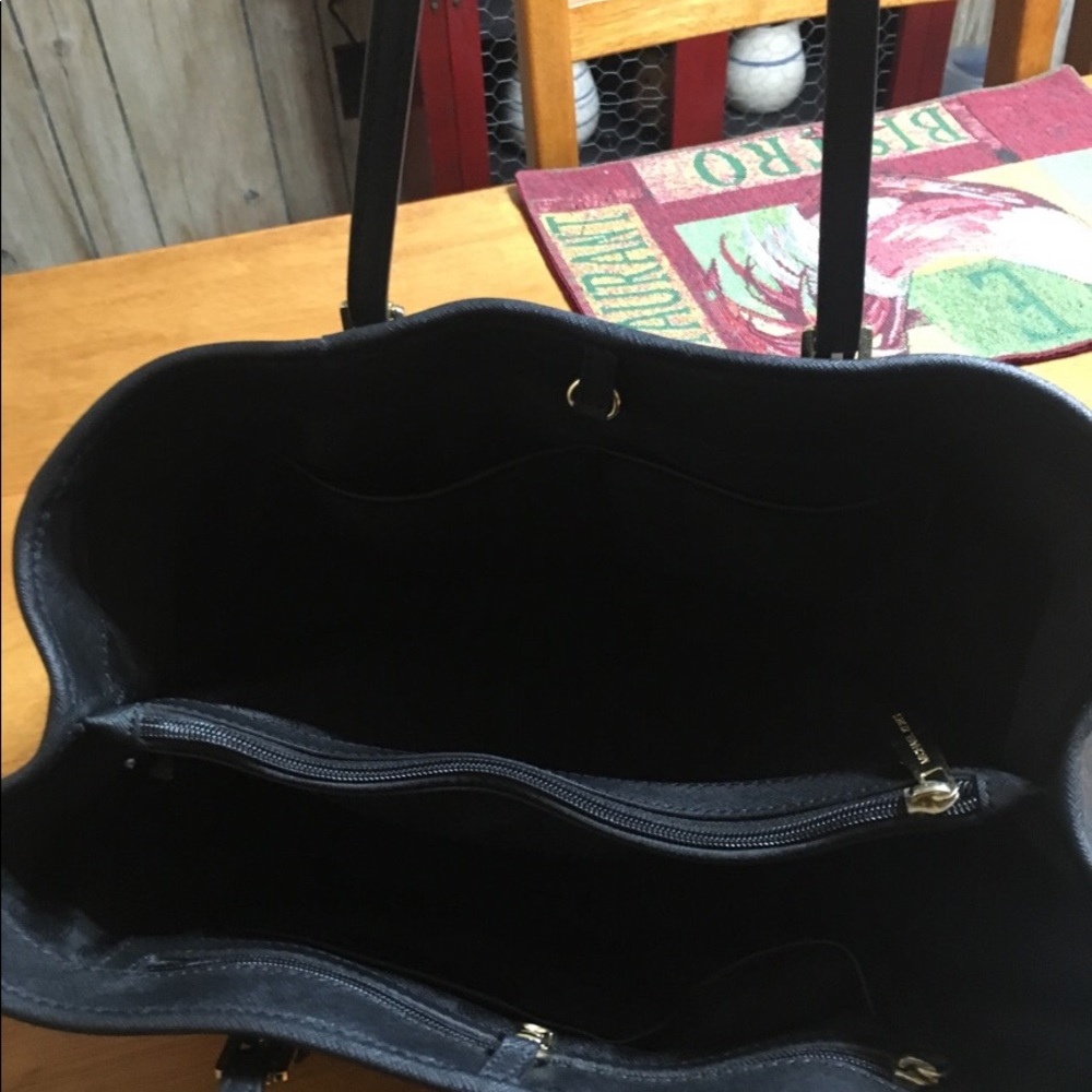 Michael Kors purse - Picture 1 of 3